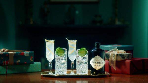 Hendrick s Original Festive French 75 Gin and Tonic Tray Global IMG 1920x1080 1 min